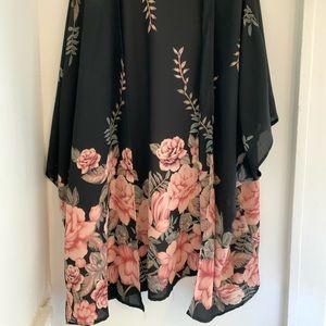 Beautiful floral robe from Charlotte Russe
